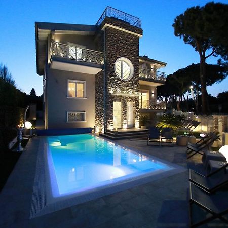 B&B Bellavista Exclusive In Zona Centrale Con Piscina Riscaldata E Jacuzzi Vista Lago Desenzano del Garda Eksteriør billede