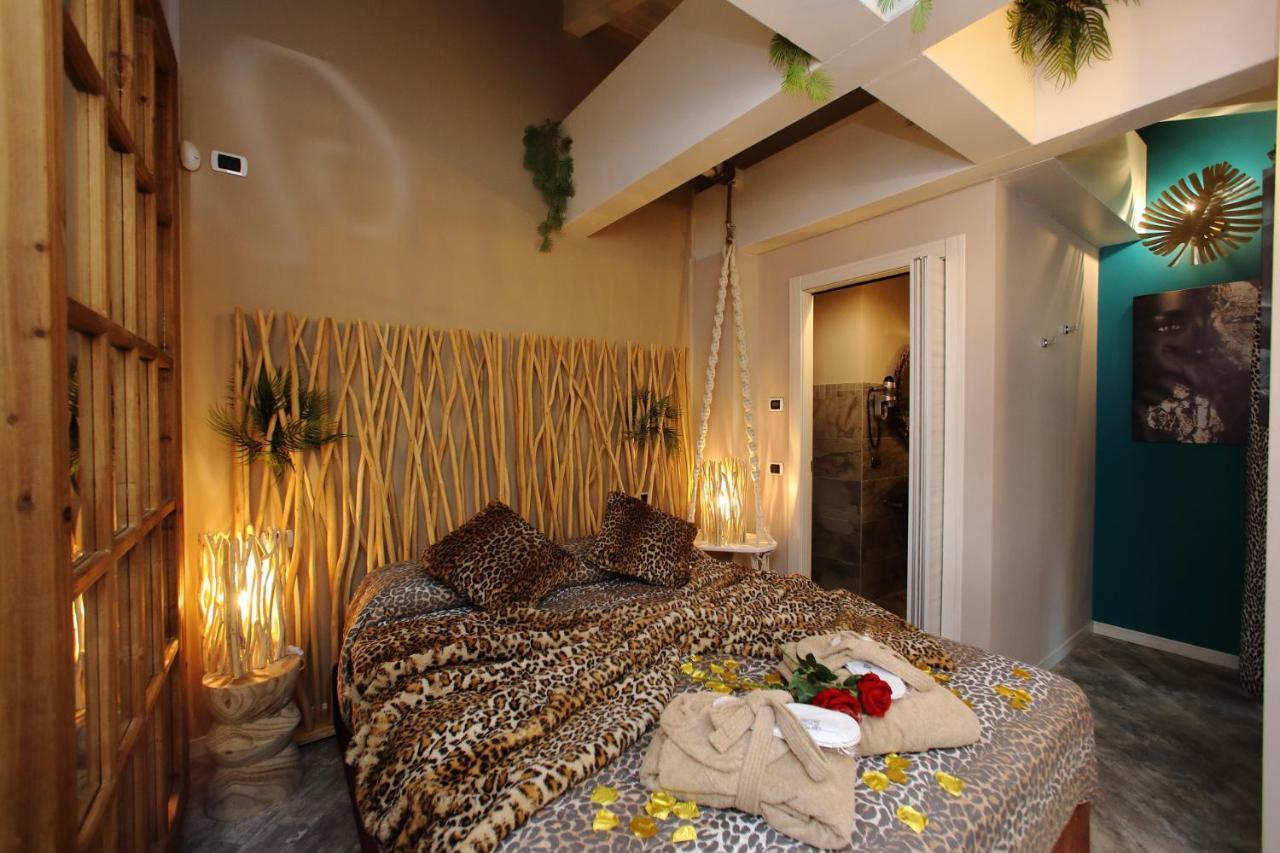 B&B Bellavista Exclusive In Zona Centrale Con Piscina Riscaldata E Jacuzzi Vista Lago Desenzano del Garda Eksteriør billede