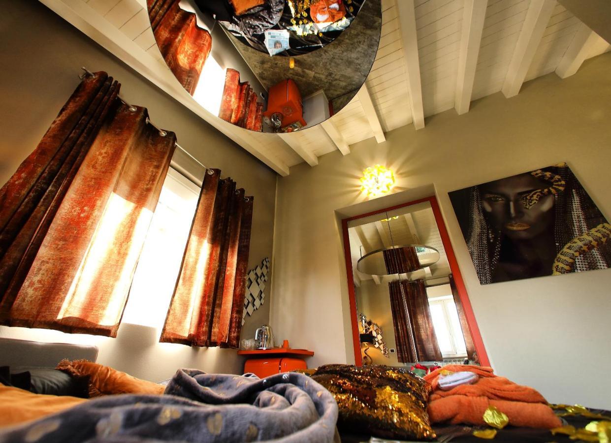 B&B Bellavista Exclusive In Zona Centrale Con Piscina Riscaldata E Jacuzzi Vista Lago Desenzano del Garda Eksteriør billede